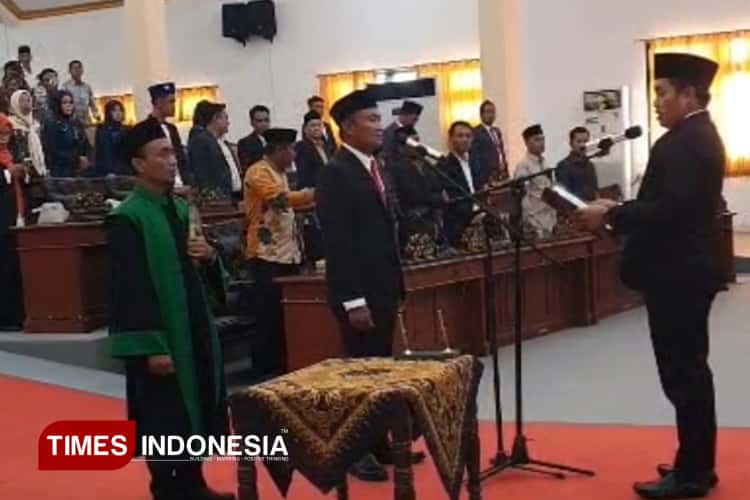 DPRD Sampang Gelar PAW, Jauhari Gantikan Posisi Moh Fathurosi