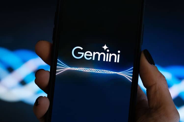 Ditolak OpenAI, Apple Beralih ke Google untuk Perkuat AI iPhone