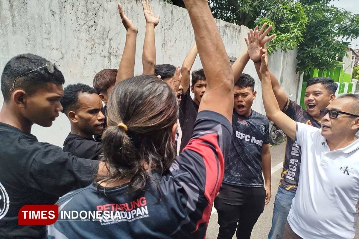 Percaya Diri Bawa Pulang Medali, Atlet MMA Kota Madiun Berangkat Tanding ke Sidoarjo