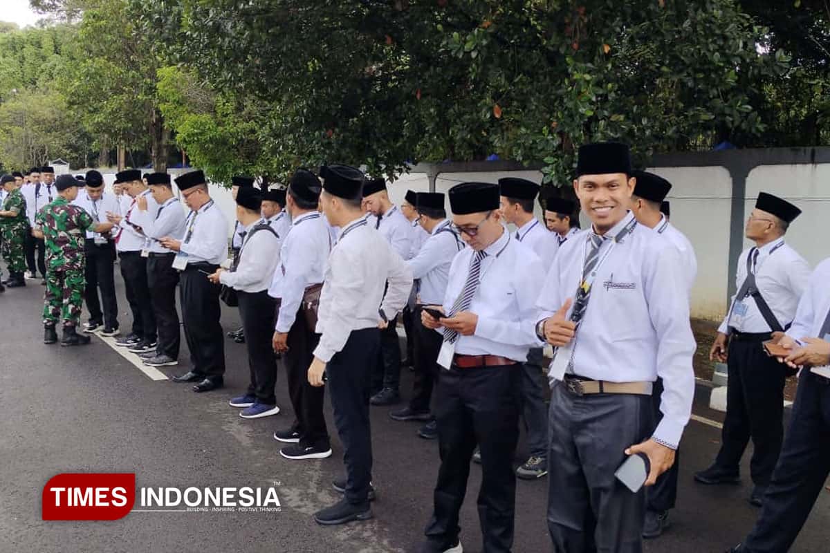 Guru Majelis Taklim Rasakan Manfaat Diklat Petugas Haji yang Semi Militer