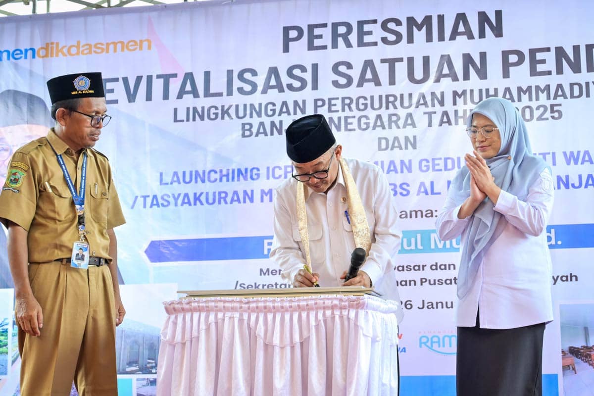 Mendikdasmen Resmikan Revitalisasi 28 Sekolah di Banjarnegara Senilai Rp29,1 Miliar