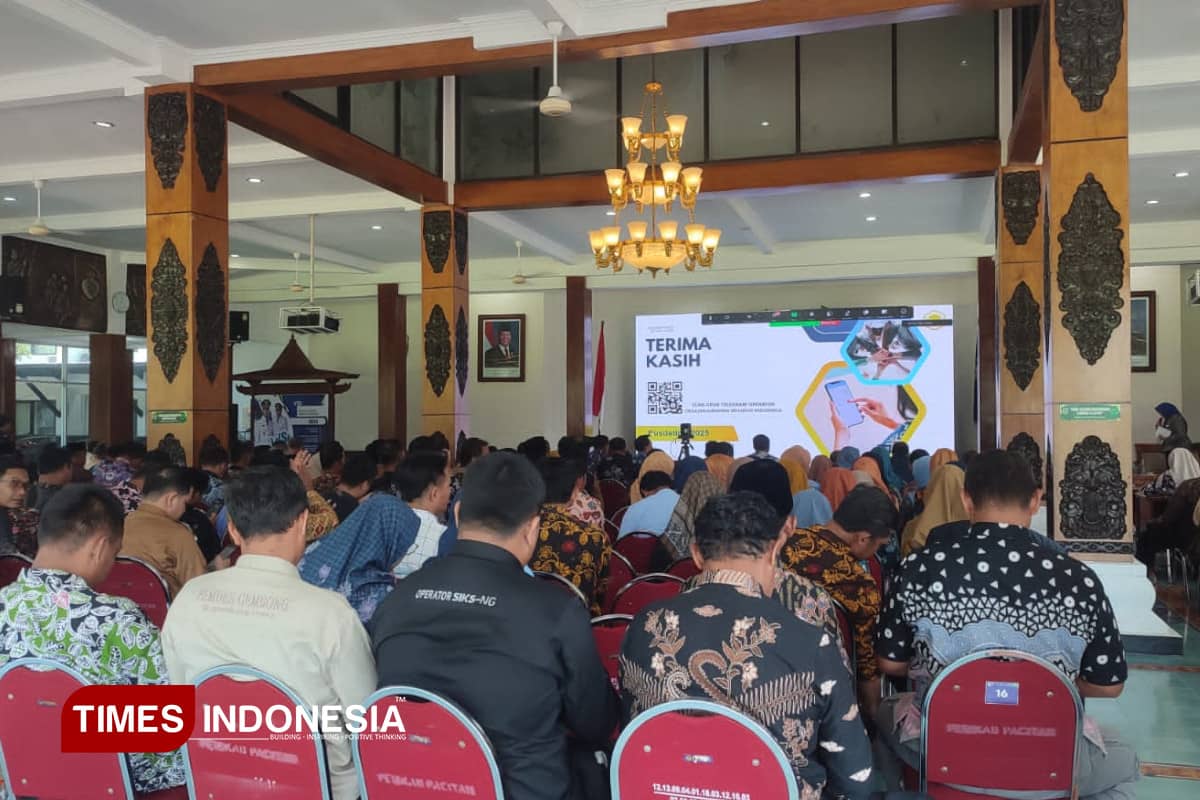 Hadirkan Narsum Kemensos RI, Dinsos Pacitan Kumpulkan 172 Operator Desa untuk Benahi DTSEN