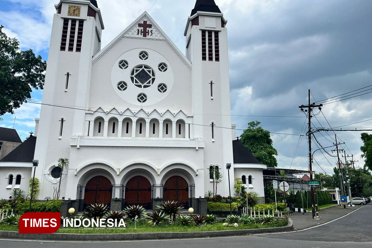 Wujud Toleransi, Gereja Katedral Ijen Sesuaikan Jadwal Misa Saat Mujahadah Kubro