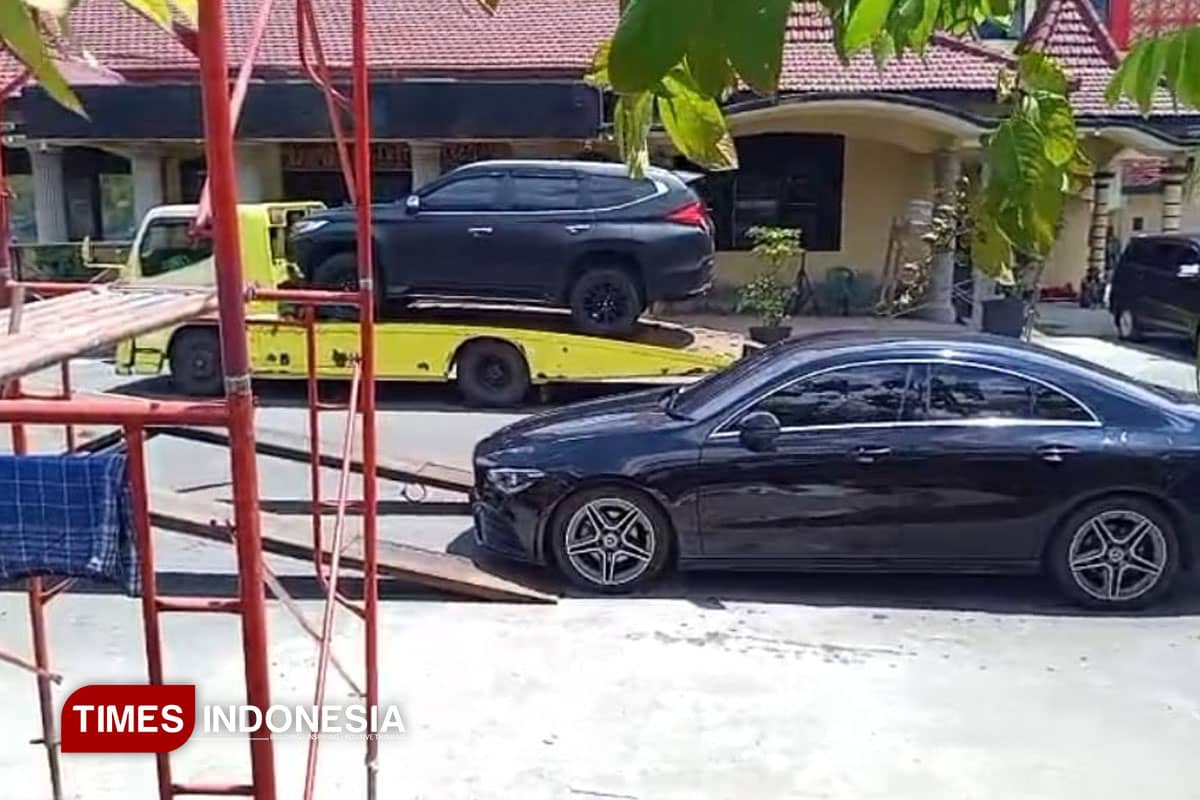 Ngendon 9 Hari di Mapolres Madiun Kota, Mobil Mewah Sitaan KPK RI Dibawa ke Jakarta