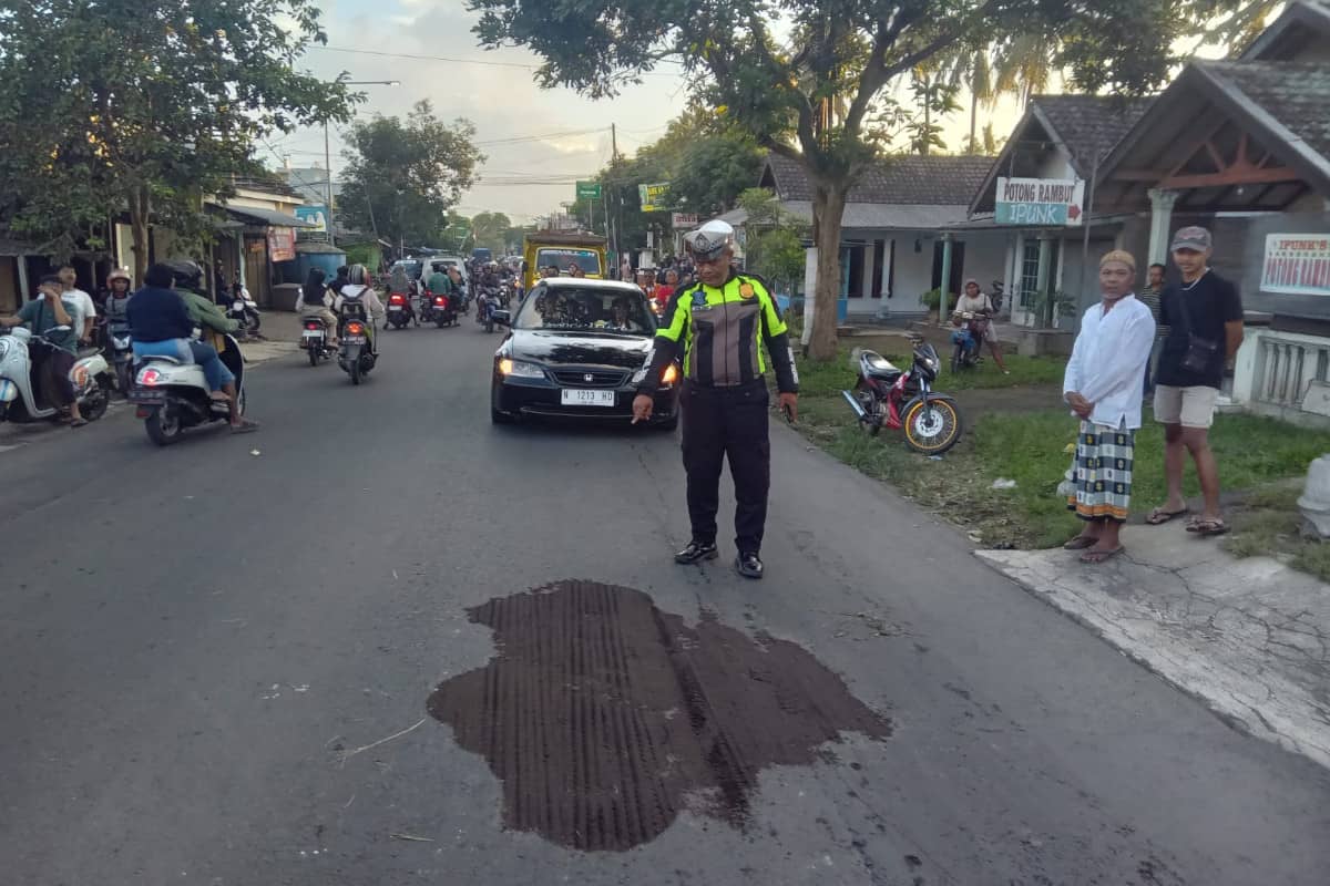 Guru Bersepeda Listrik Terserempet Mobil Pickup di Wajak Kabupaten Malang Tewas