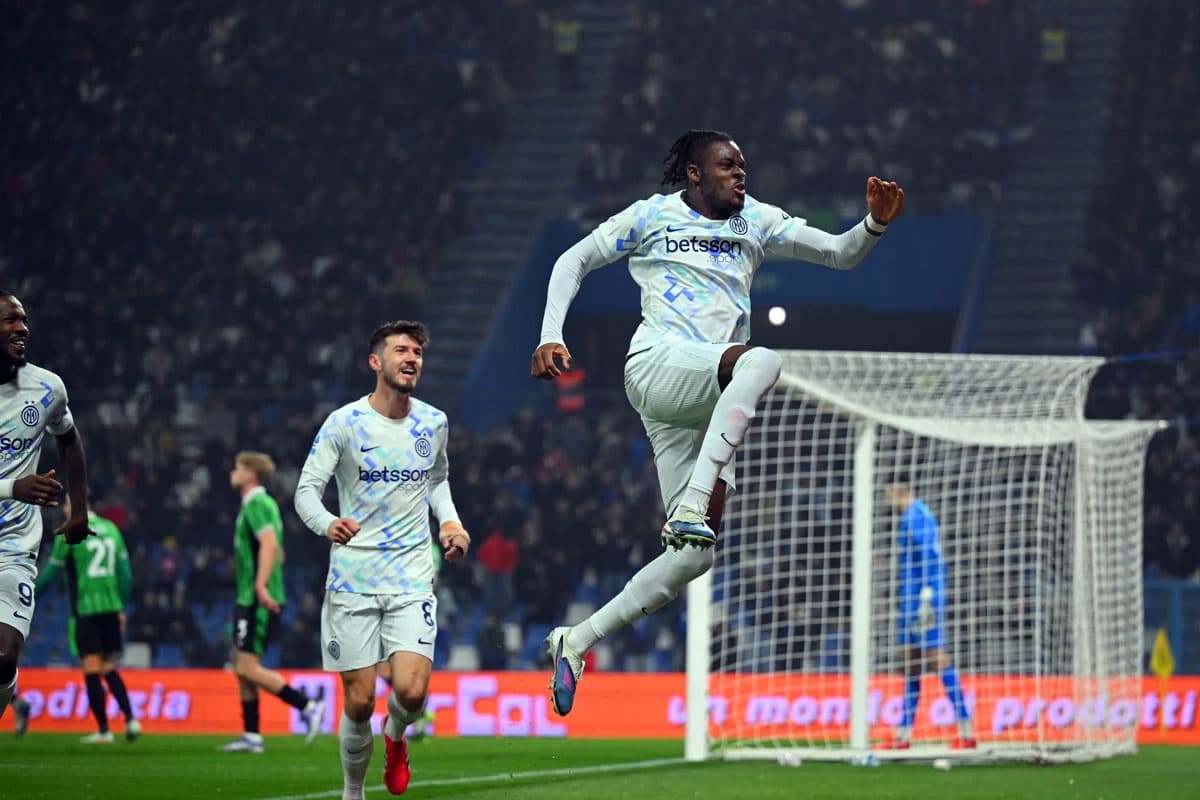 Pesta Gol ke Gawang Sassuolo, Inter Milan Menjauh di Puncak Klasemen
