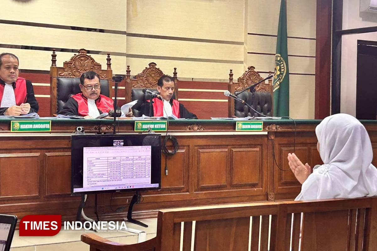 Khofifah Tegaskan Tak Pernah Terima Fee Ijon Dana Hibah Pokir Jatim