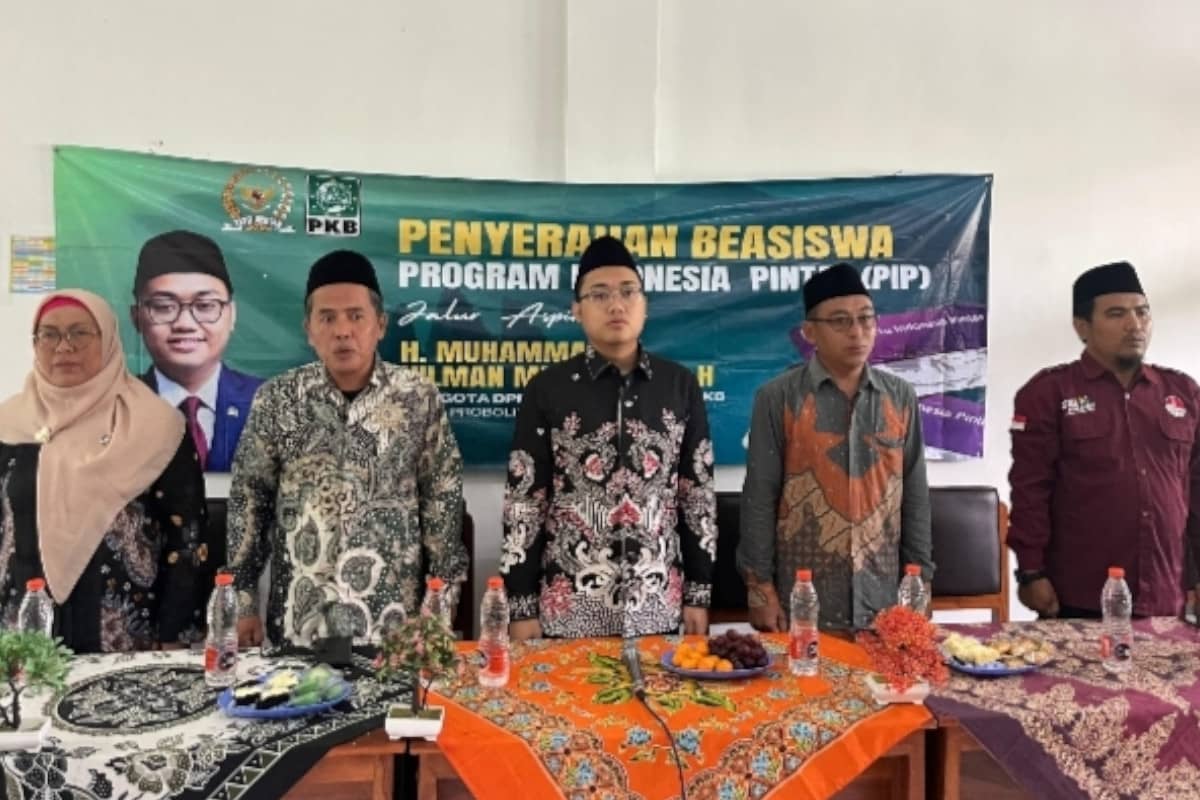 Gus Hilman Bawa 44 Ribu Beasiswa PIP di Pasuruan-Probolinggo, Tekan Angka Putus Sekolah