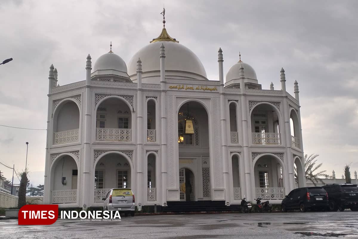 Masjid Jami Al Hidayah Tasikmalaya, Nuansa Sejuk dari Arsitektur Timur Tengah