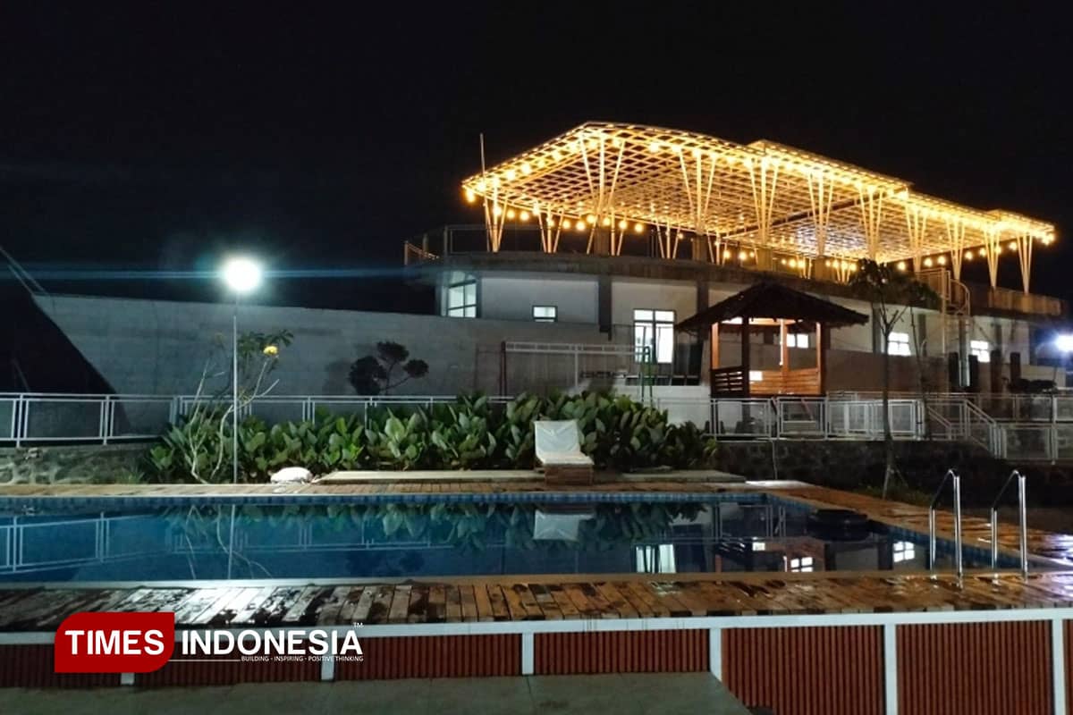 Menikmati Sensasi Ngabuburit di Rumah Kapal Purwasaba Garden Hill Banjarnegara