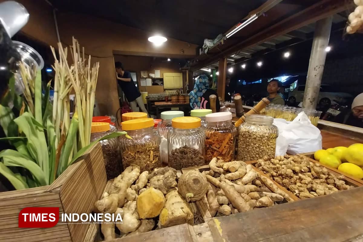 Kedai Aroma Rempah, Sensasi Kuliner Hangat di Tepi Sungai Cimulu Tasikmalaya