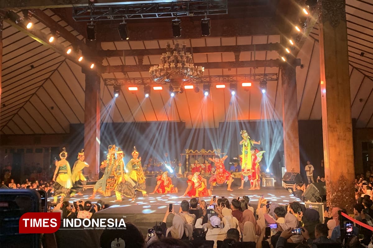 Ratusan Gen Z Padati Taman Krida Budaya, Topeng Panji Patahkan Stigma Sepi Peminat