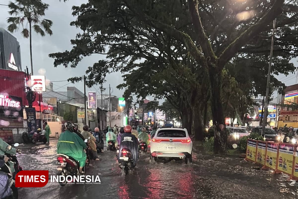 Proyek Drainase Rp32 Miliar Baru Rampung, Kawasan Suhat Kota Malang Kembali Banjir