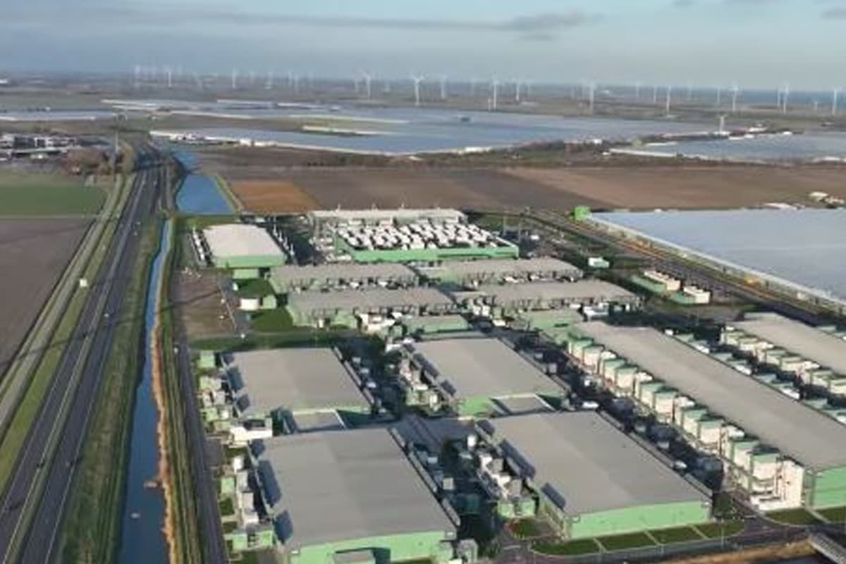 Iran Hancurkan Data Center Amazon di Timur Tengah, Internet di Teluk Mulai Kacau