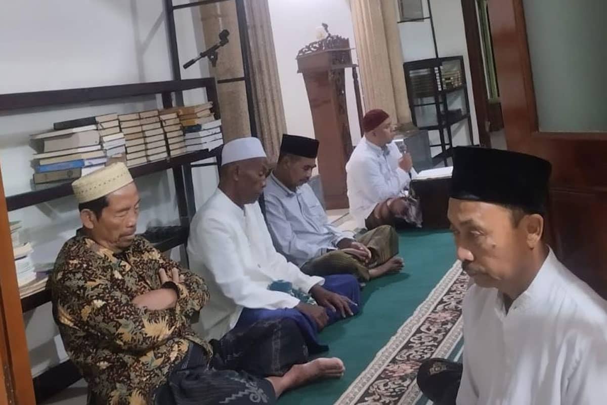 Dr Ahmad Fauzi: Khusyuk Jadi Kunci Kedekatan Hamba dengan Allah