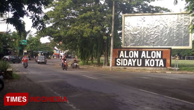 Tambah Personel Kebersihan untuk Jaga Alun-alun Sidayu Gresik Tetap Cantik