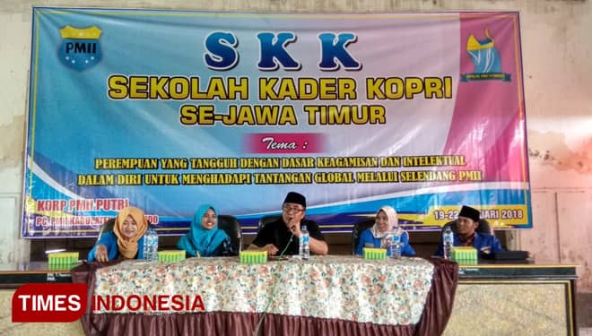 Tanamkan Ideologi, KOPRI PMII Situbondo Gelar Sekolah Kader