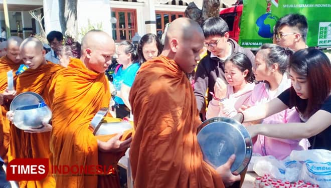 Peringatan Waisak di Padepokan Dhammadipa Arama Kota Batu