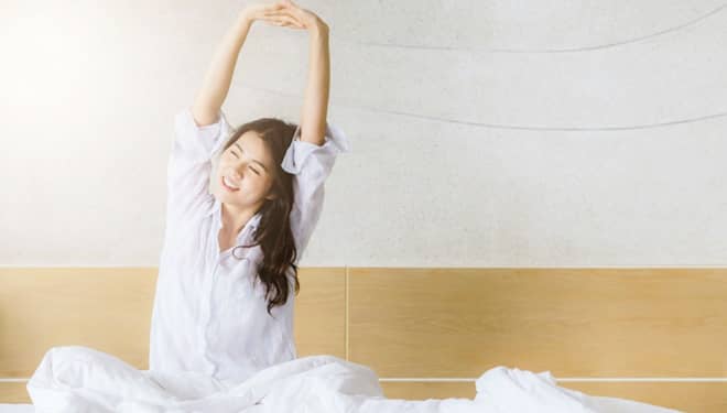 Kulit Wajah Berminyak saat Bangun Tidur, Apa Sebabnya?