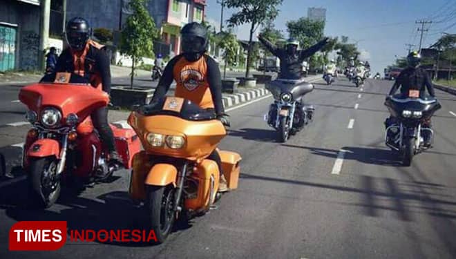 Turing Banyuwangi-Bali, Ratusan Motor Harley Davidson 'No Strobo No Sirine'