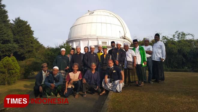 Lembaga Falakiyah PCNU Gresik Kunjungi Observatorium Bosscha
