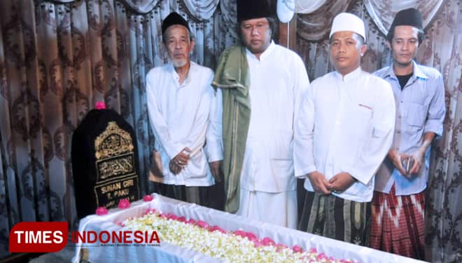 Khotmil Quran Hingga Tahlil Dilantunkan di Haul Sunan Giri