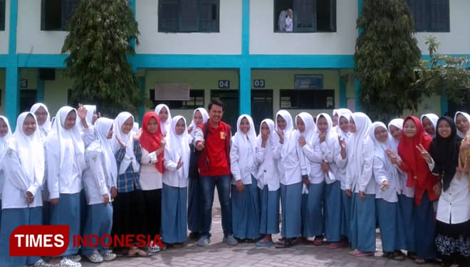 Ratusan Santriwati MTs Attanwir Talun Antusias Ikuti Diklat Jurnalistik Dasar