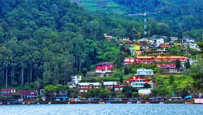 Tarif Hotel dan Penginapan di Telaga Sarangan Naik Berlipat-lipat