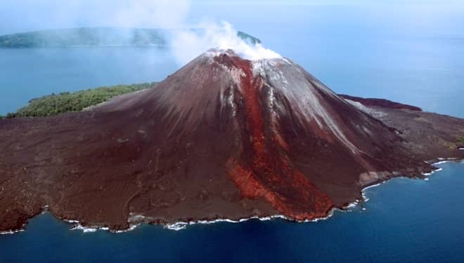 Ketinggian Gunung Anak Krakatau Menurun, Ini Penjelasan PVMBG