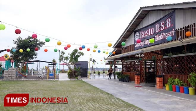 Konsep Sawah Pedesaan, Daipong Simpang Blimbingsari Jadi Tempat Nongkrong Primadona