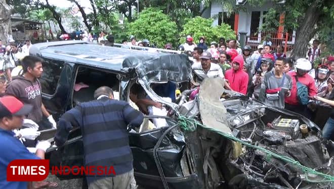 Korban Kecelakaan Maut Probolinggo Sekeluarga, Ini Nama-nama Korban