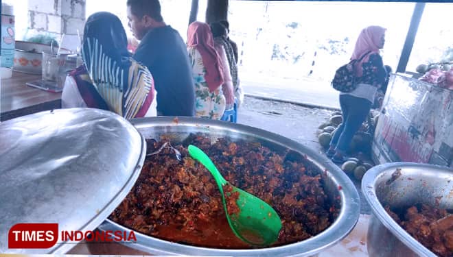 Get the Unforgetable Spicy Sensation at Rica-Rica Bekicot Bu Watik Magetan