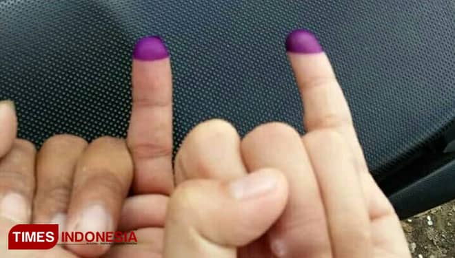 Usai Nyoblos, Tren Foto Tunjuk Jari Bertinta di Medsos