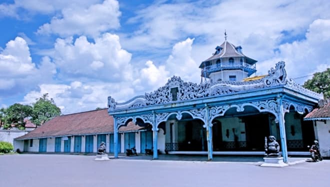All You Need to Do when You Visit Keraton Surakarta