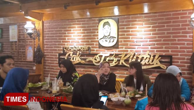 Kuliner Malam Ponorogo, Angkringan Jo-Klithik Sajikan Menu Beda