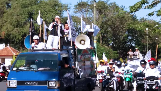 Jelang Ramadhan, Ratusan FPI dan LPI Pawai Akbar Keliling Kota Pamekasan