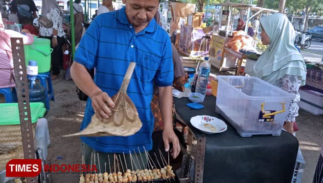 Bulan Ramadhan, Sate Tahu di Magetan Laris Manis