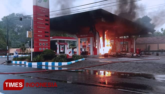 SPBU Sinduro di Ponorogo Terbakar