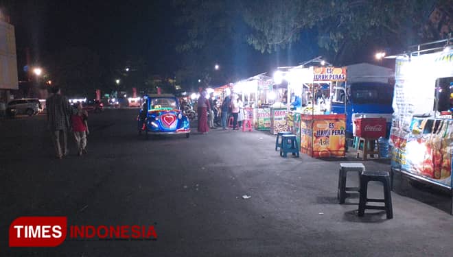 Enjoy Your Night and have some Fun at the GOR Lembupeteng, Tulungagung