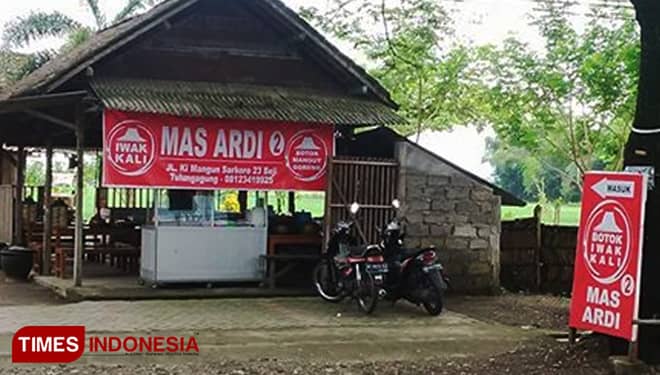 Nikmati Gurih Pedas Mangut Tepi Sawah di Warung Iwak Kali Mas Ardi