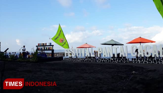 Festival Cacalan, Banyuwangi Tawarkan Ikan Bakar dan Jus Jambe Berlatar Selat Bali