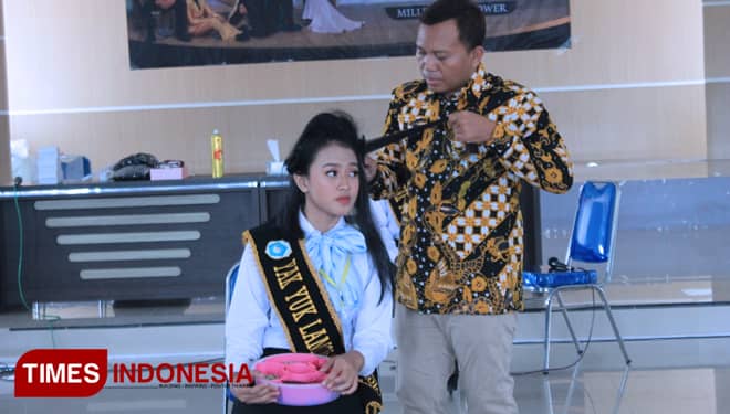 Disparbud Lamongan Bekali Yak Yuk 2019 dengan Kemampuan Makup
