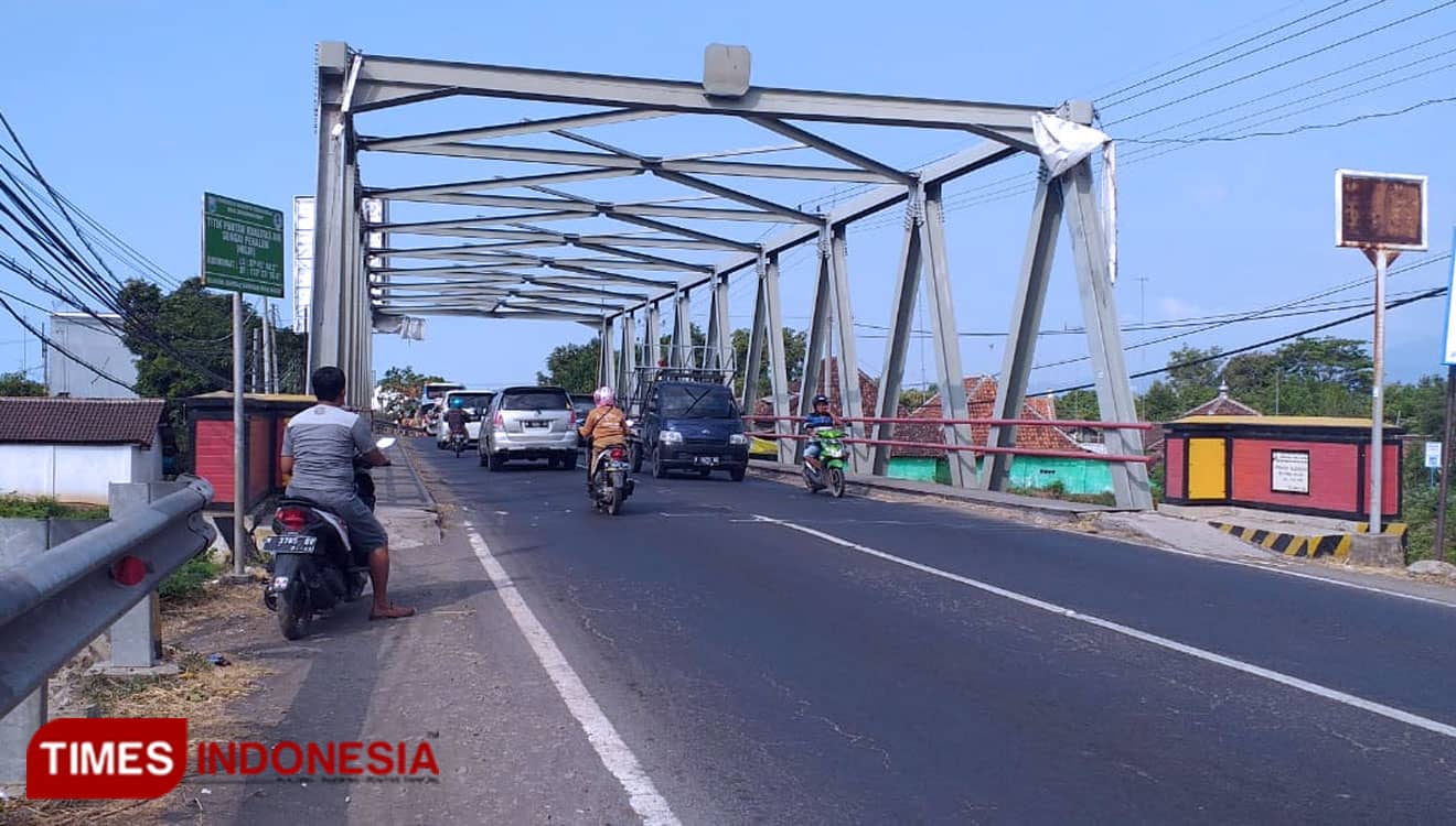 Jembatan Pajarakan akan Dibongkar, Ini Jalur Alternatif yang disiapkan Satlantas Polres Probolinggo