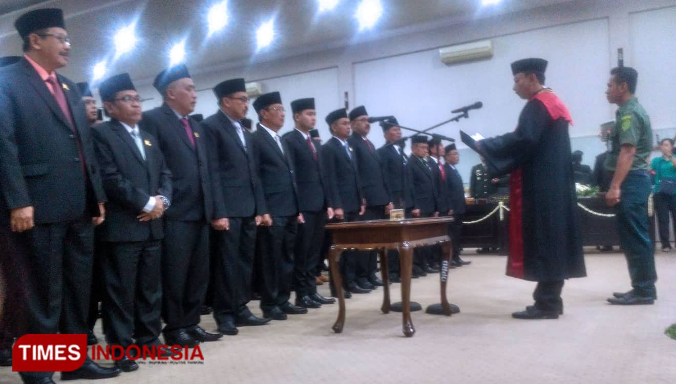 Perwakilan 8 Parpol, 45 Anggota DPRD Bondowoso Dilantik