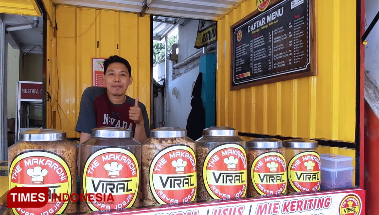 Sheriel, Pengusaha Pemula Yogyakarta yang Merintis Outlet Makaroni Viral