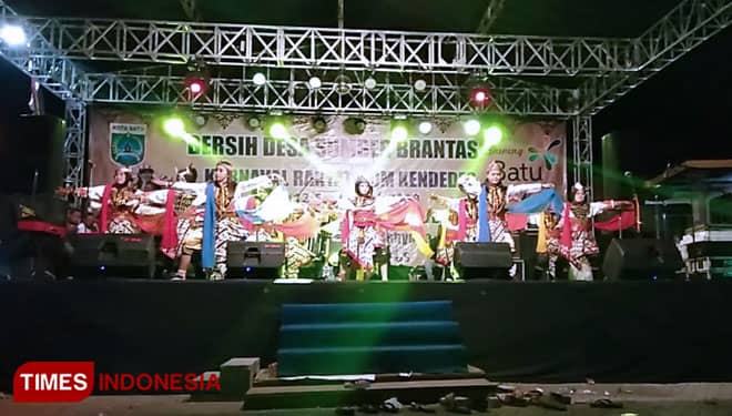 Tari Remo Sapu Jagad Pukau Warga Desa Sumberbrantas