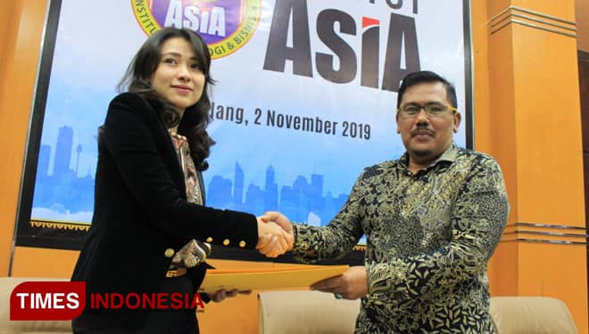 Risa Santoso, Rektor Cantik Pimpin Institut Teknologi dan Bisnis ASIA Malang