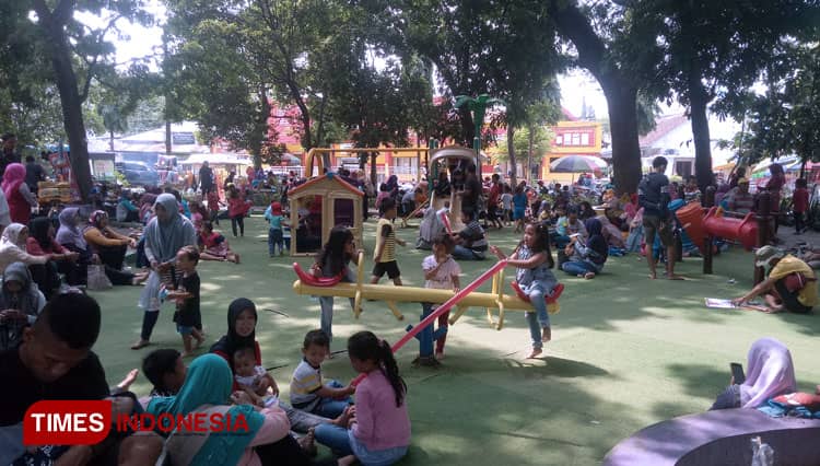 Taman Kebon Rojo Jombang Suguhkan Wisata Ramah Anak