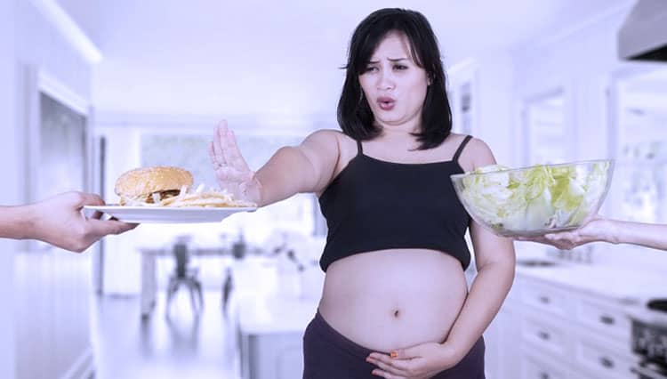 5 Makanan yang Harus Dihindari Ibu Hamil
