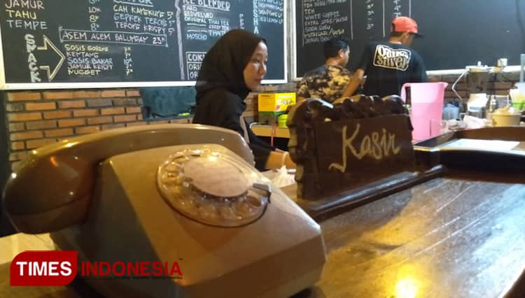 Kafe Joglo Gresik, Tawarkan Konsep Tempo Dulu
